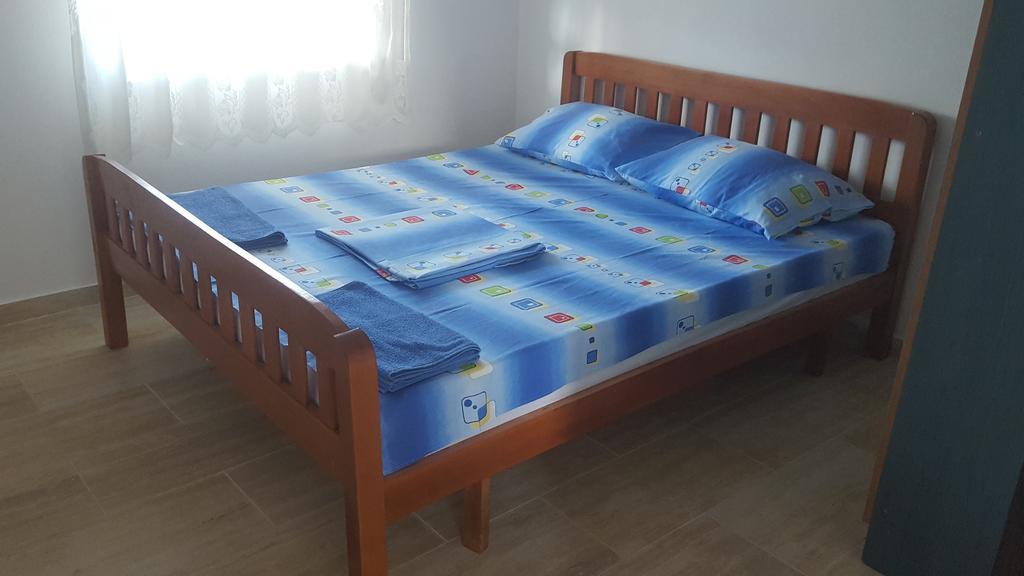 Apartments Diva Dobra Voda Luaran gambar