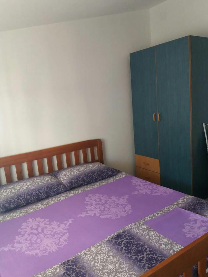 Apartments Diva Dobra Voda Luaran gambar